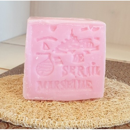 Savon de Marseille parfum Rose avec pétales de roses broyées
